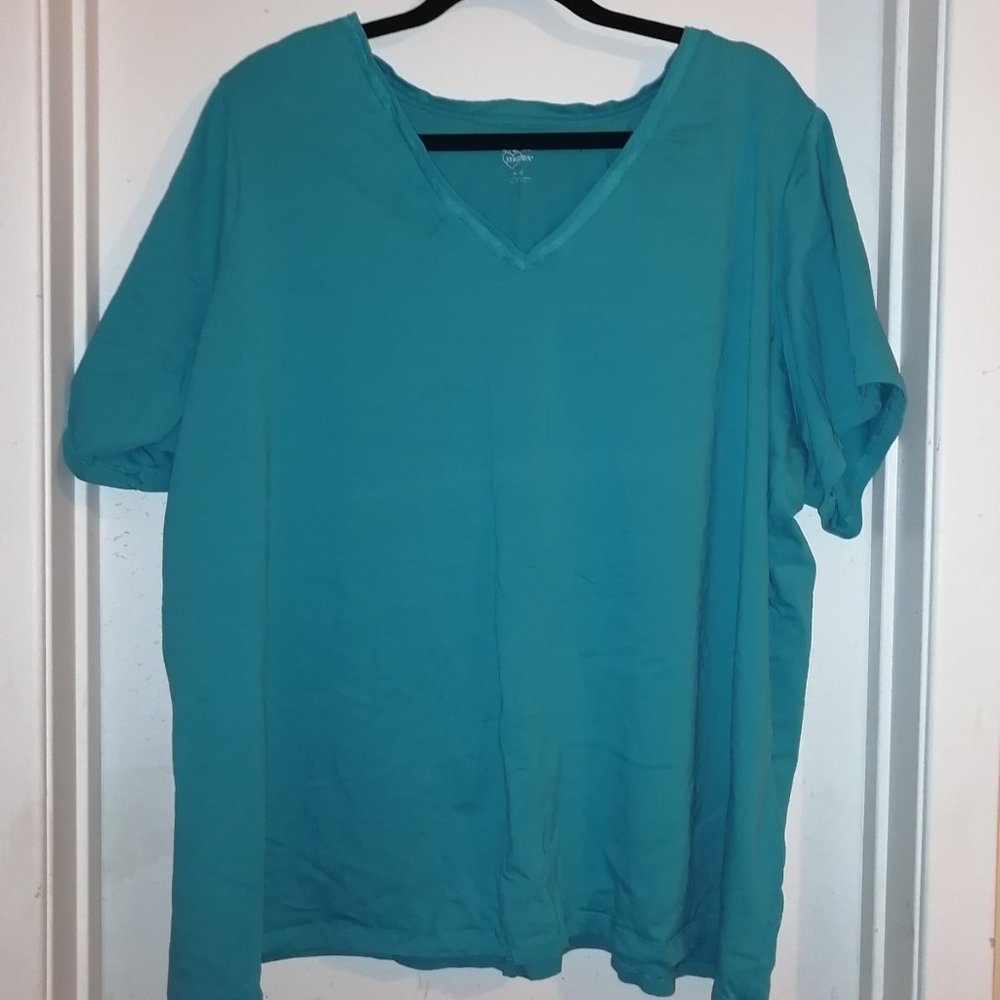 Avenue T-shirt-Light Blue